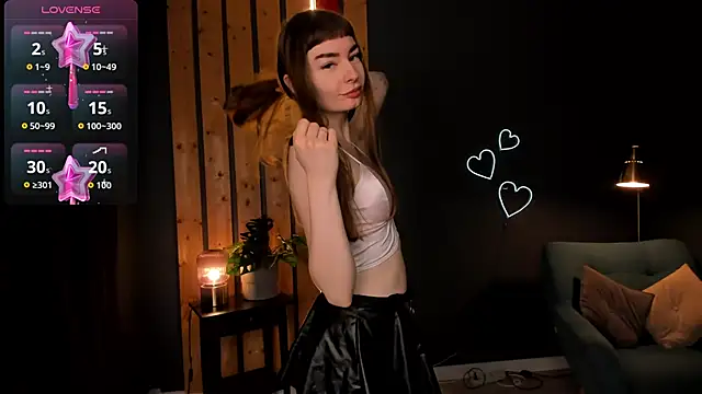 Snapshot of EvaSelin chatting on 11.20.25 EvaSelin online show from 11.20.25