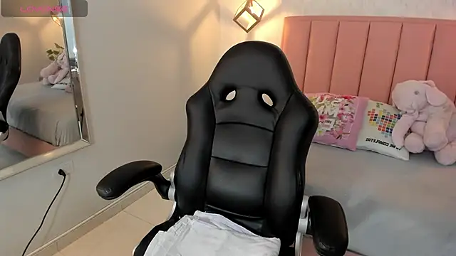 SUNNYCYRUS online show from 03.14.25