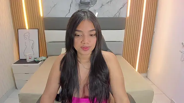 SUZETMONACO online show from 11.05.25