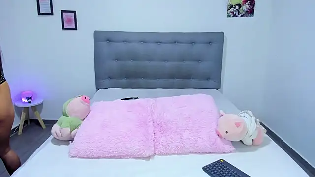 Snapshot of Agataowens chatting on 02.06.25 Agataowens online show from 02.06.25