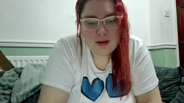 Snapshot of Bustycurves chatting on 12.29.24 Bustycurves online show from 12.29.24