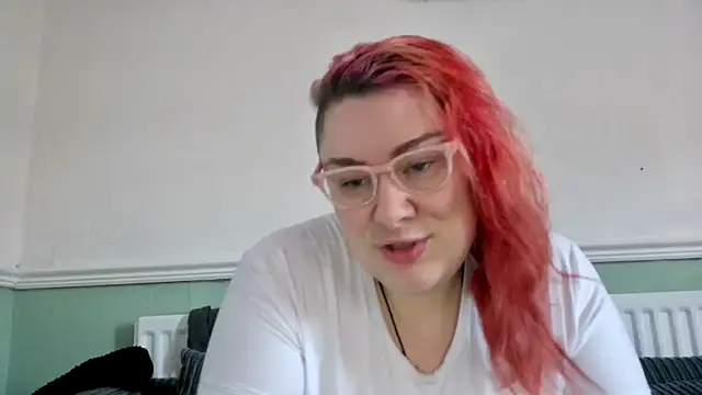 Snapshot of Bustycurves chatting on 01.10.25 Bustycurves online show from 01.10.25