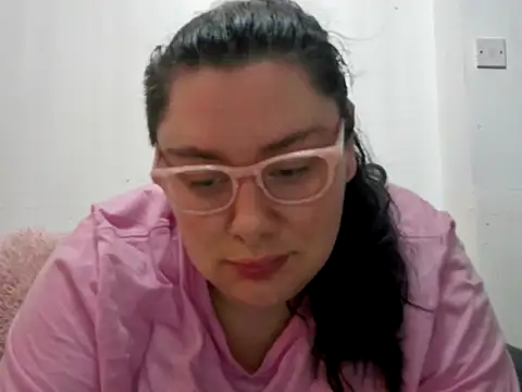 Snapshot of Bustycurves chatting on 10.02.25 Bustycurves online show from 10.02.25