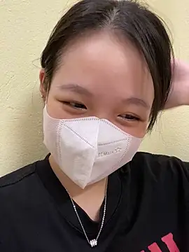 minmin2kk5 online show from 10.16.25