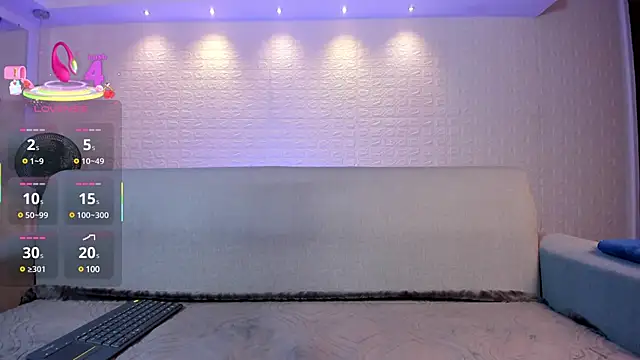 violet scott online show from 02.24.25