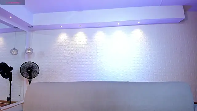 violet scott online show from 12.23.25