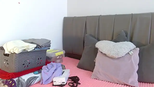 Snapshot of Cherllynn chatting on 01.07.25 Cherllynn online show from 01.07.25