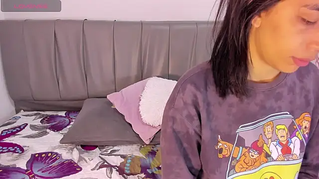 Snapshot of Cherllynn chatting on 10.07.25 Cherllynn online show from 10.07.25