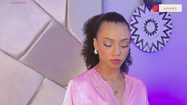 Nahomi King online show from 02.24.25