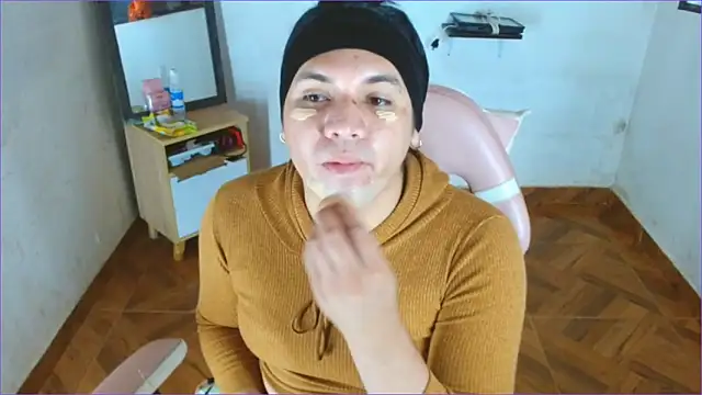 Geisha Seniers online show from 09.19.25