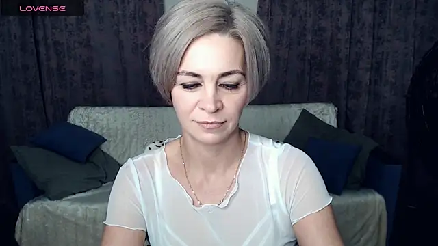 Blonde lola444 online show from 12.17.24