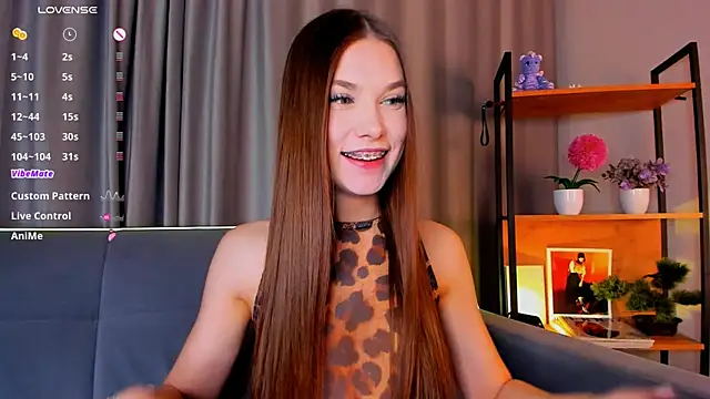 Snapshot of _Eva_Lee chatting on 02.06.25 Eva Lee online show from 02.06.25