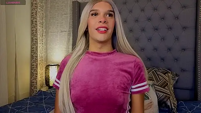 Shantal Joness online show from 11.05.25