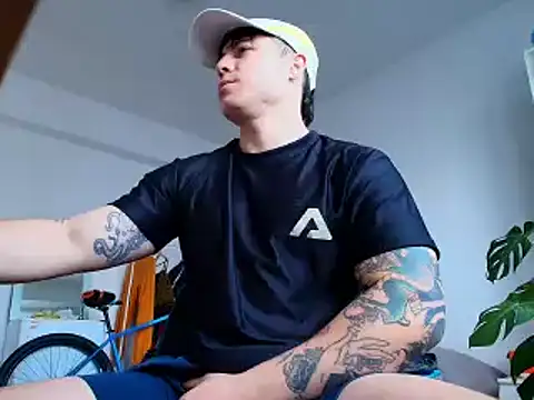 Snapshot of juandking chatting on 12.02.24 juandking online show from 12.02.24