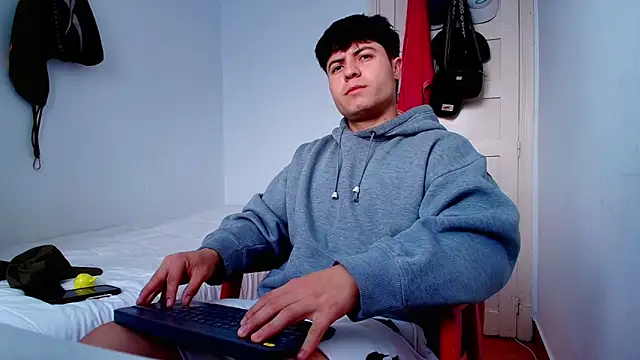 Snapshot of juandking chatting on 11.07.25 juandking online show from 11.07.25