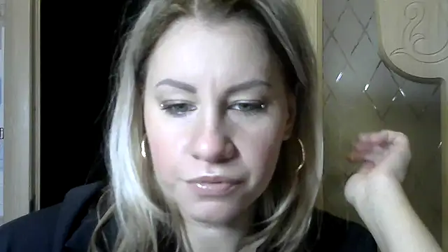 TherestlessKitty online show from 12.27.24