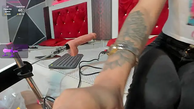 Karoll014 online show from 02.26.25