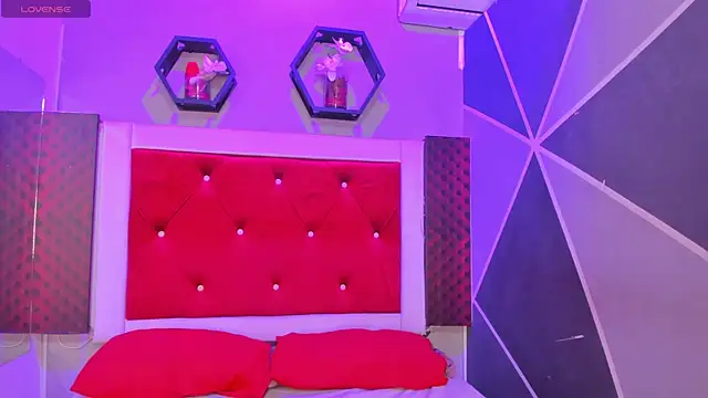 Karoll014 online show from 09.17.25