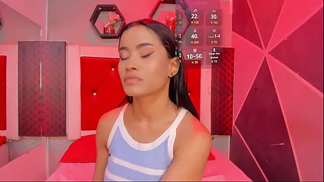 Karoll014 online show from 10.30.25