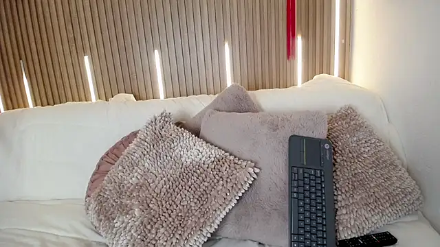 Tayzon Foxxx online show from 04.18.26