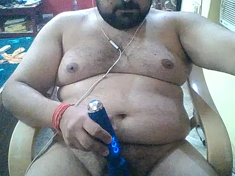 ARYANAVAILABLE online show from 09.24.25