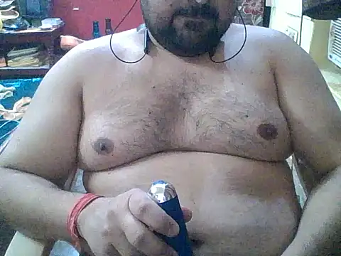 ARYANAVAILABLE online show from 10.27.25