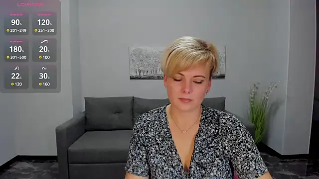 Julia Wilsone online show from 12.07.24