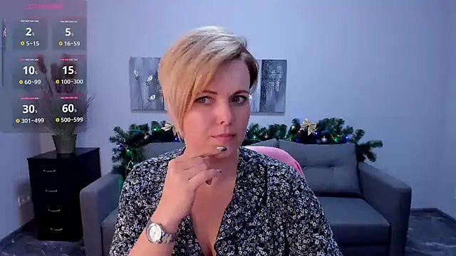 Julia Wilsone online show from 01.04.25