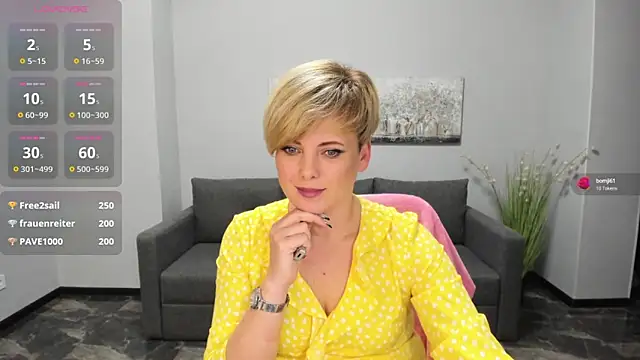 Julia Wilsone online show from 01.18.25