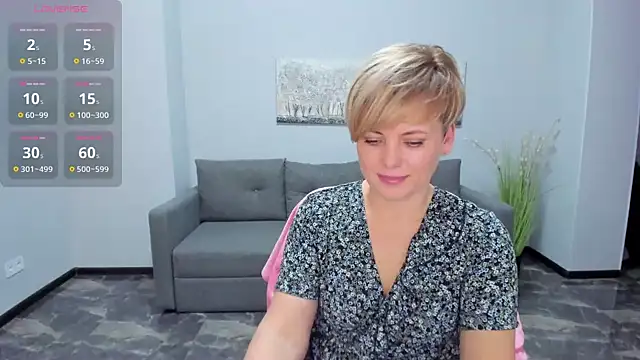 Julia Wilsone online show from 02.05.25