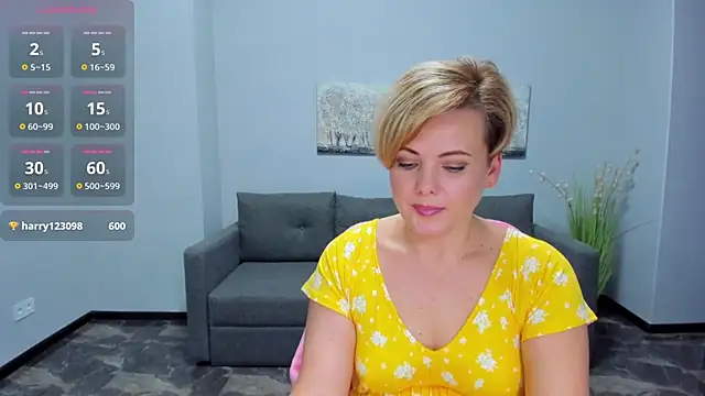 Julia Wilsone online show from 02.06.25