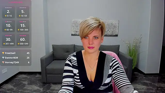 Julia Wilsone online show from 03.04.25