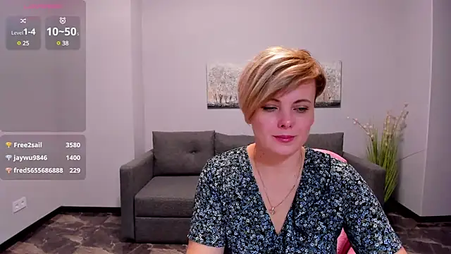 Julia Wilsone online show from 03.12.25