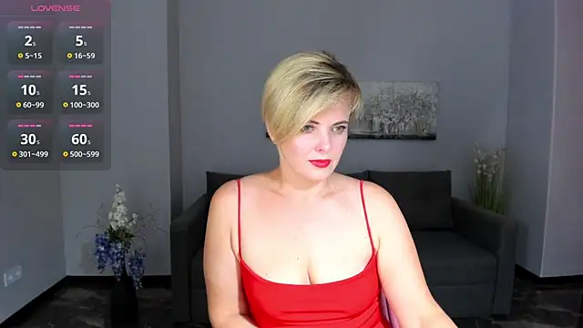 Julia Wilsone online show from 09.23.25