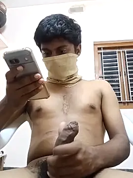 Snapshot of darktamil_d chatting on 12.14.25 darktamil d online show from 12.14.25