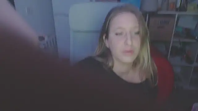 Snapshot of Pinkyladyxxx chatting on 02.06.25 Pinkyladyxxx online show from 02.06.25