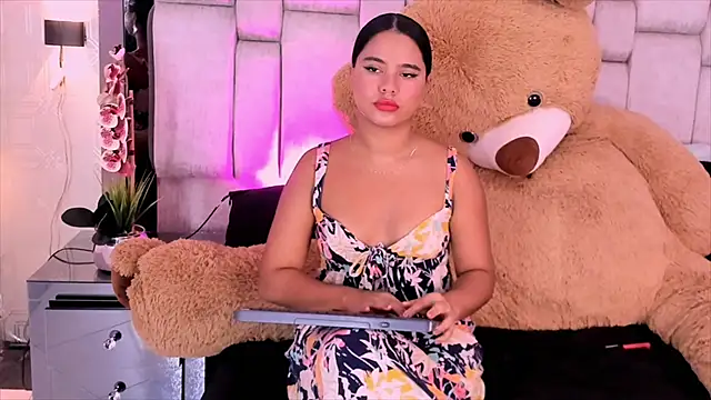 Snapshot of Marilyn-Cooper chatting on 12.15.24 Marilyn-Cooper online show from 12.15.24