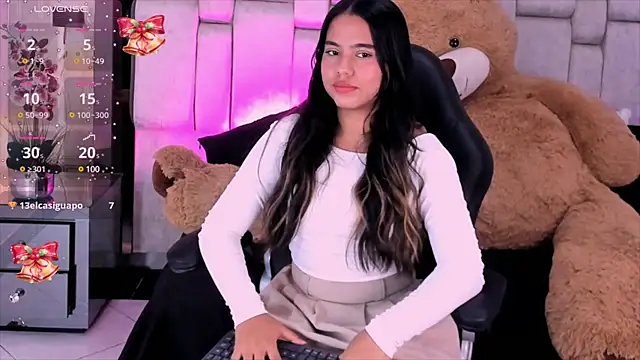 Snapshot of Marilyn-Cooper chatting on 12.18.24 Marilyn-Cooper online show from 12.18.24