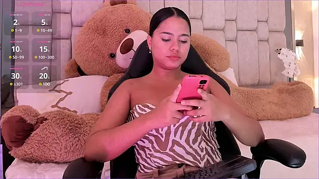 Snapshot of Marilyn-Cooper chatting on 01.09.25 Marilyn-Cooper online show from 01.09.25