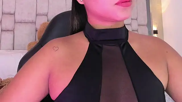 Snapshot of Marilyn-Cooper chatting on 01.19.25 Marilyn-Cooper online show from 01.19.25