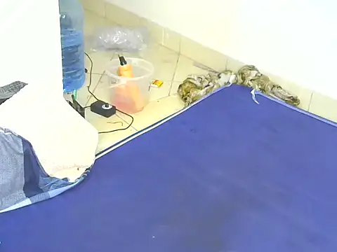 Snapshot of ebonyangie chatting on 11.15.25 ebonyangie online show from 11.15.25