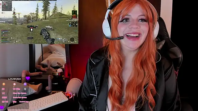 Snapshot of Irinaa_Scarlett chatting on 01.12.25 Irinaa Scarlett online show from 01.12.25