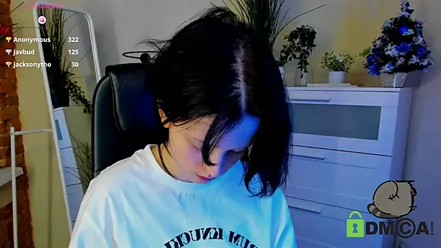 Alina Mills online show from 01.12.25