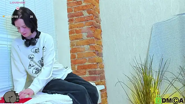 Alina Mills online show from 02.28.25