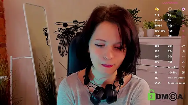 Alina Mills online show from 03.20.25