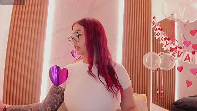 juicy led  online show from 02.15.25