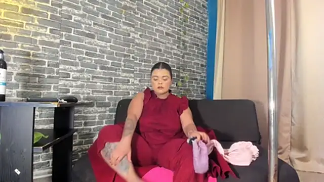 Snapshot of iam_samy_ chatting on 02.06.26 iam samy online show from 02.06.26