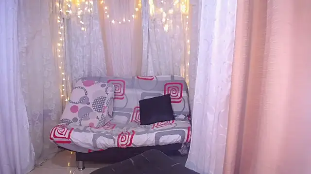 Snapshot of Ana_off_alana chatting on 02.15.25 Ana off alana online show from 02.15.25