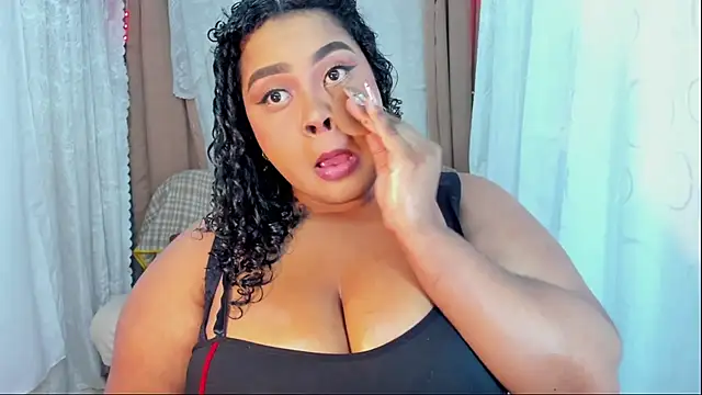 Snapshot of Ana_off_alana chatting on 11.28.25 Ana off alana online show from 11.28.25