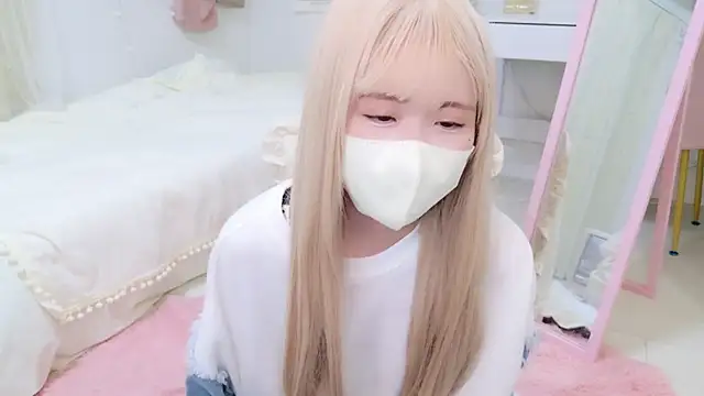 Sayuringo  online show from 03.11.25